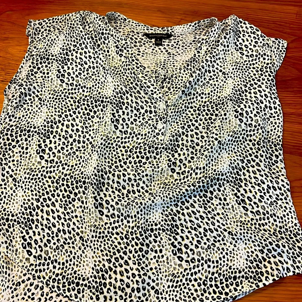 Banana Republic Animal print loose blouse - Picture 1 of 2